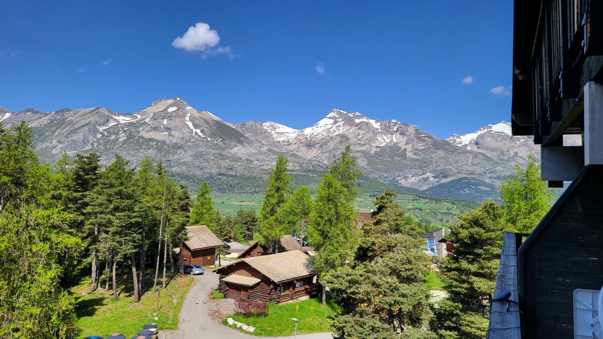 Appartement 4 A 6 Personnes - Chalets D'Aurouze - La Joue Du Loup Ле-Деволюи Экстерьер фото